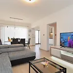 Prázdninový dům House 2080 *