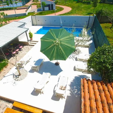 House 2080 Casa de Férias *