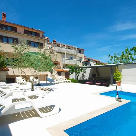 House 2080 Tatil Evi