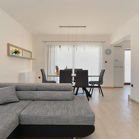 House 2080 Pula