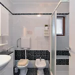 Сasa de vacaciones House 2080 *