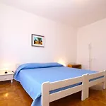 House 2080 Сasa de vacaciones *