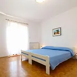 House 2080 Сasa de vacaciones *