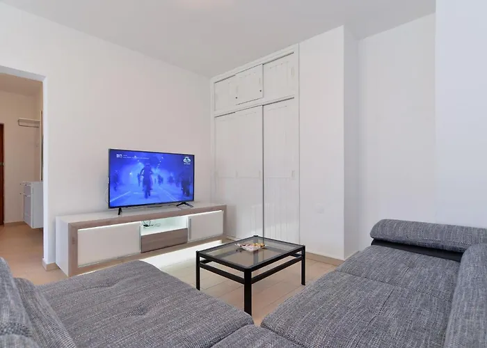 Nyaraló House 2080 Póla