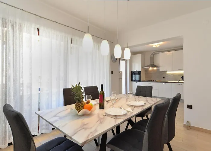 Nyaraló House 2080 Póla
