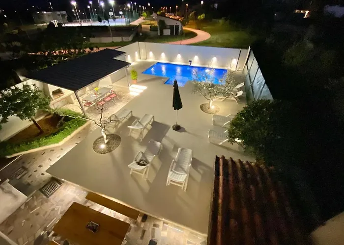 House 2080 Nyaraló