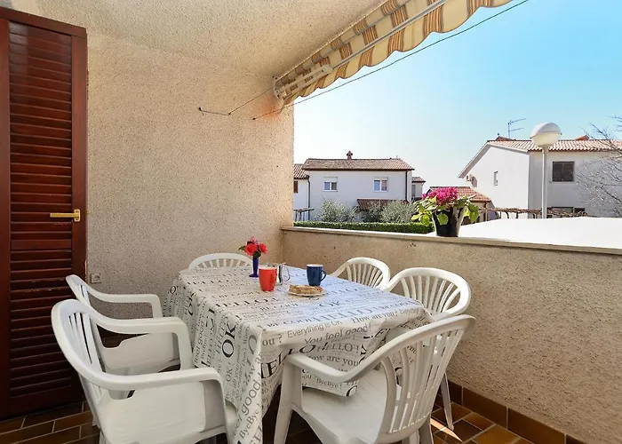 House 2080 Nyaraló