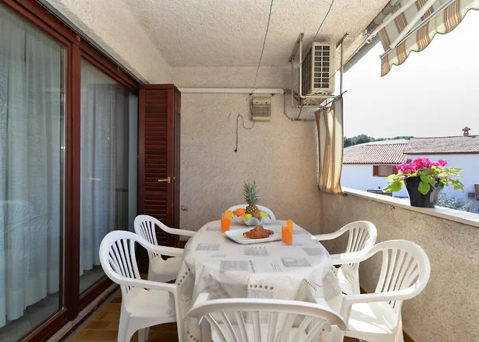 House 2080 Nyaraló Póla