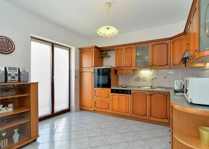 Nyaraló House 2080 *